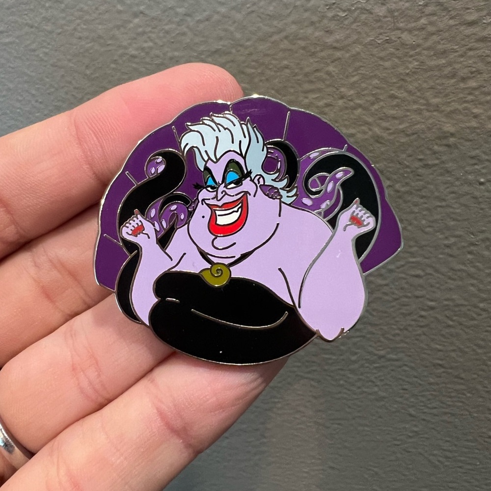 Ursula Pin Purple Shell The Little Mermaid Disney Parks Villain 2015
